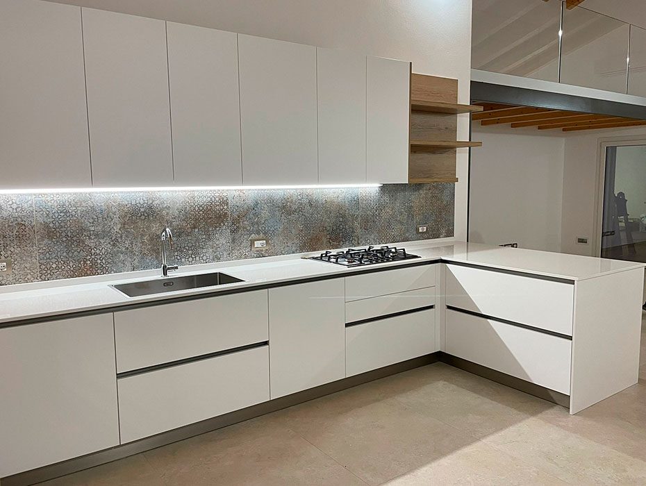 Freddo-Arredamenti-cucina-design-legno-interior-penisola-moderna-02